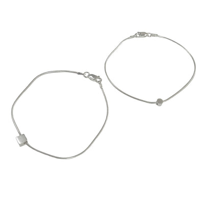 Tiny Chain Bracelet with Bead